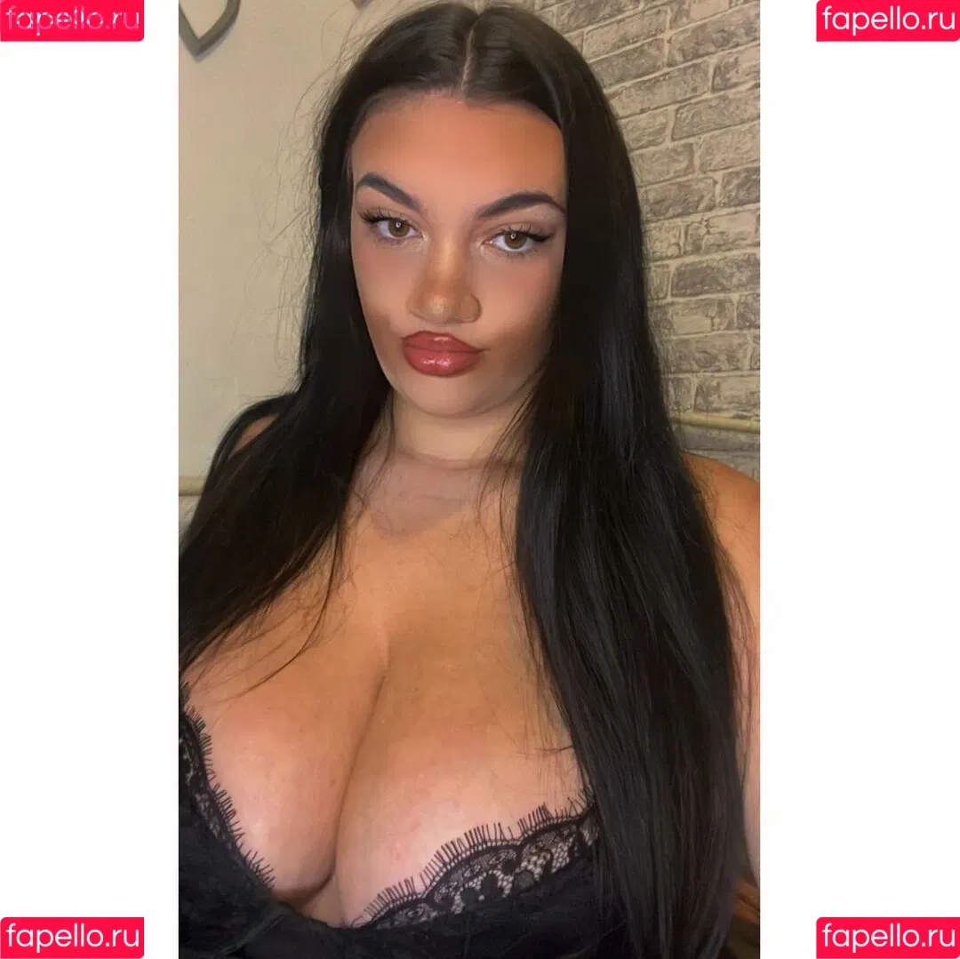 Chloe-Ann Whitham Onlyfans Photo Gallery 