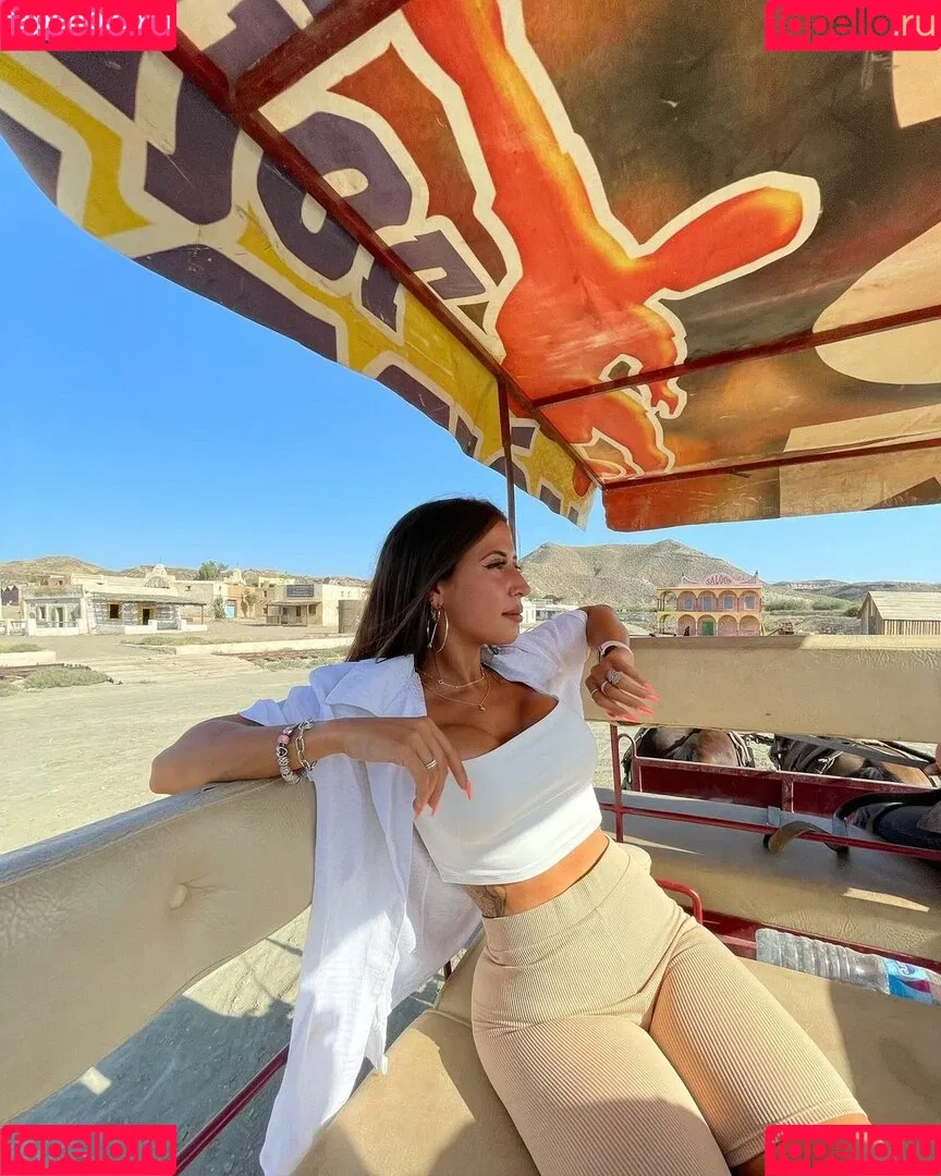 Sara Izquierdo Onlyfans Photo Gallery 