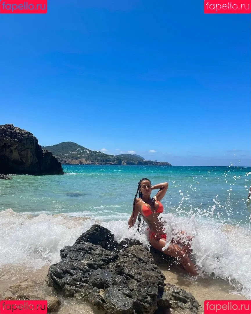 Sara Izquierdo Onlyfans Photo Gallery 