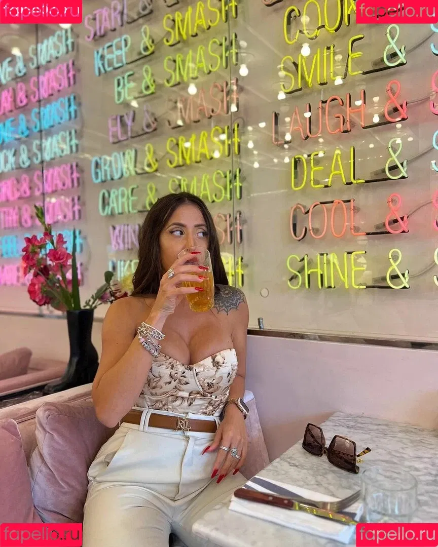 Sara Izquierdo Onlyfans Photo Gallery 