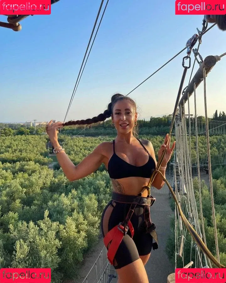Sara Izquierdo Onlyfans Photo Gallery 