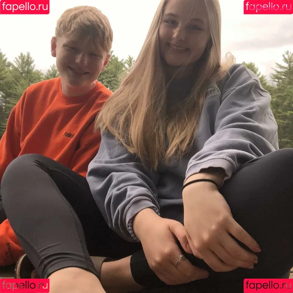 Anya Truax Onlyfans Photo Gallery 