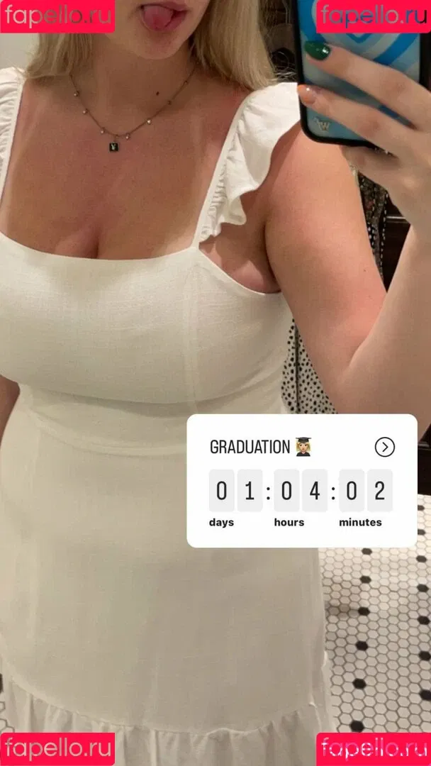 Anya Truax Onlyfans Photo Gallery 