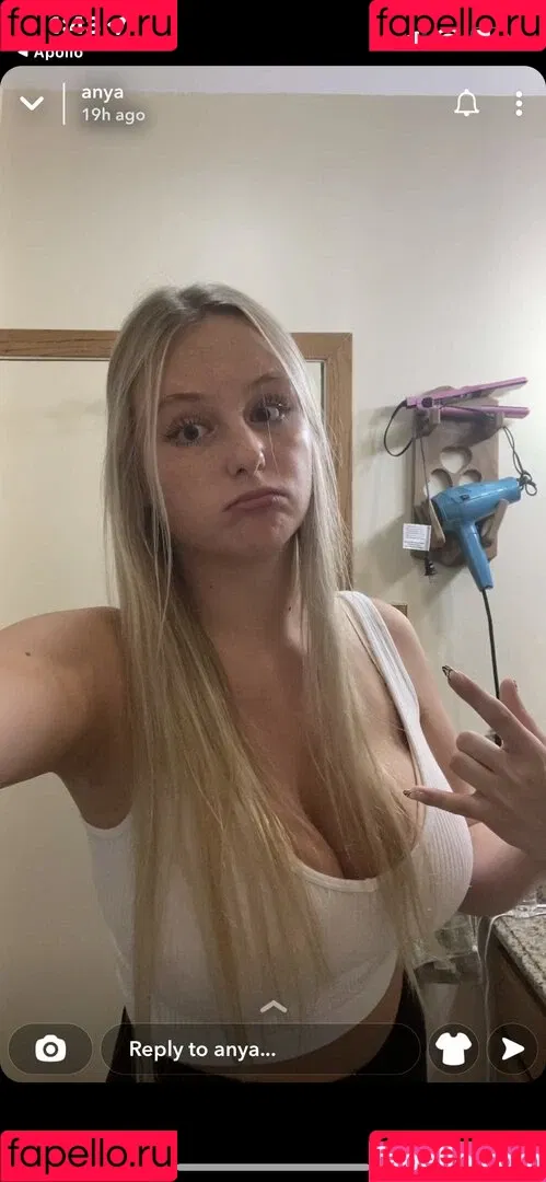 Anya Truax Onlyfans Photo Gallery 