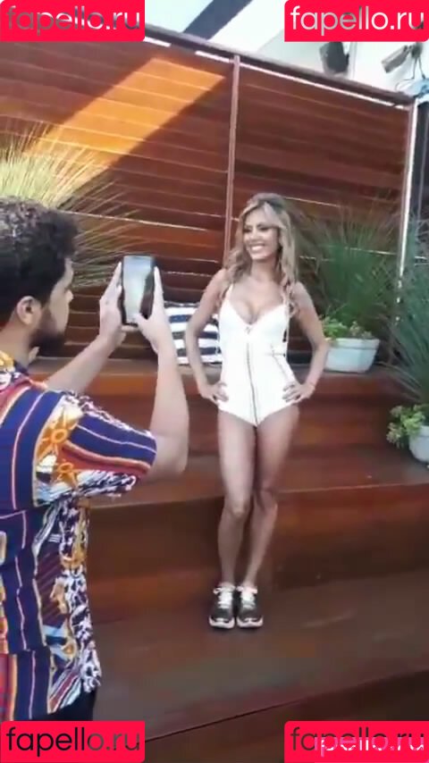 Luisa Mell Nude Onlyfans Photo 36