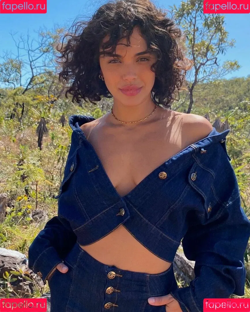 Giovana Cordeiro Onlyfans Photo Gallery 