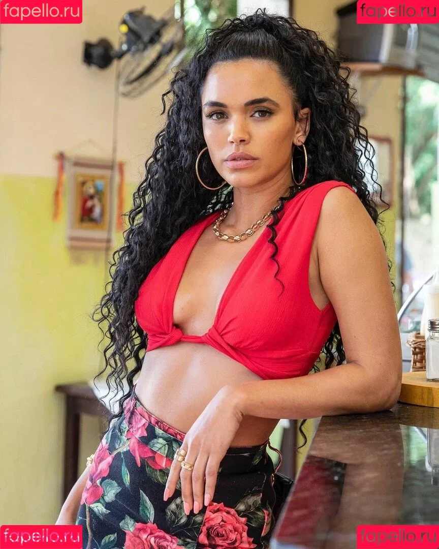 Giovana Cordeiro Onlyfans Photo Gallery 