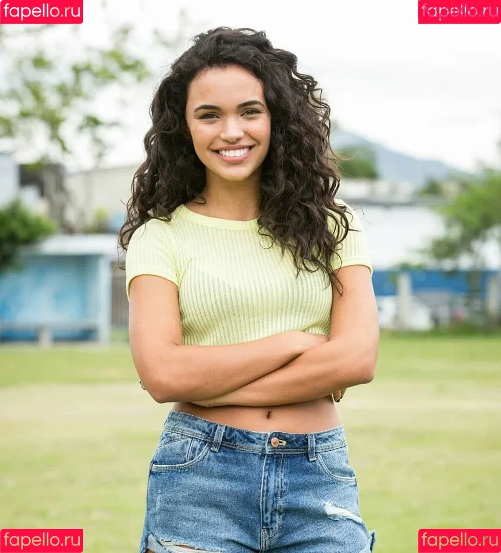 Giovana Cordeiro Onlyfans Photo Gallery 