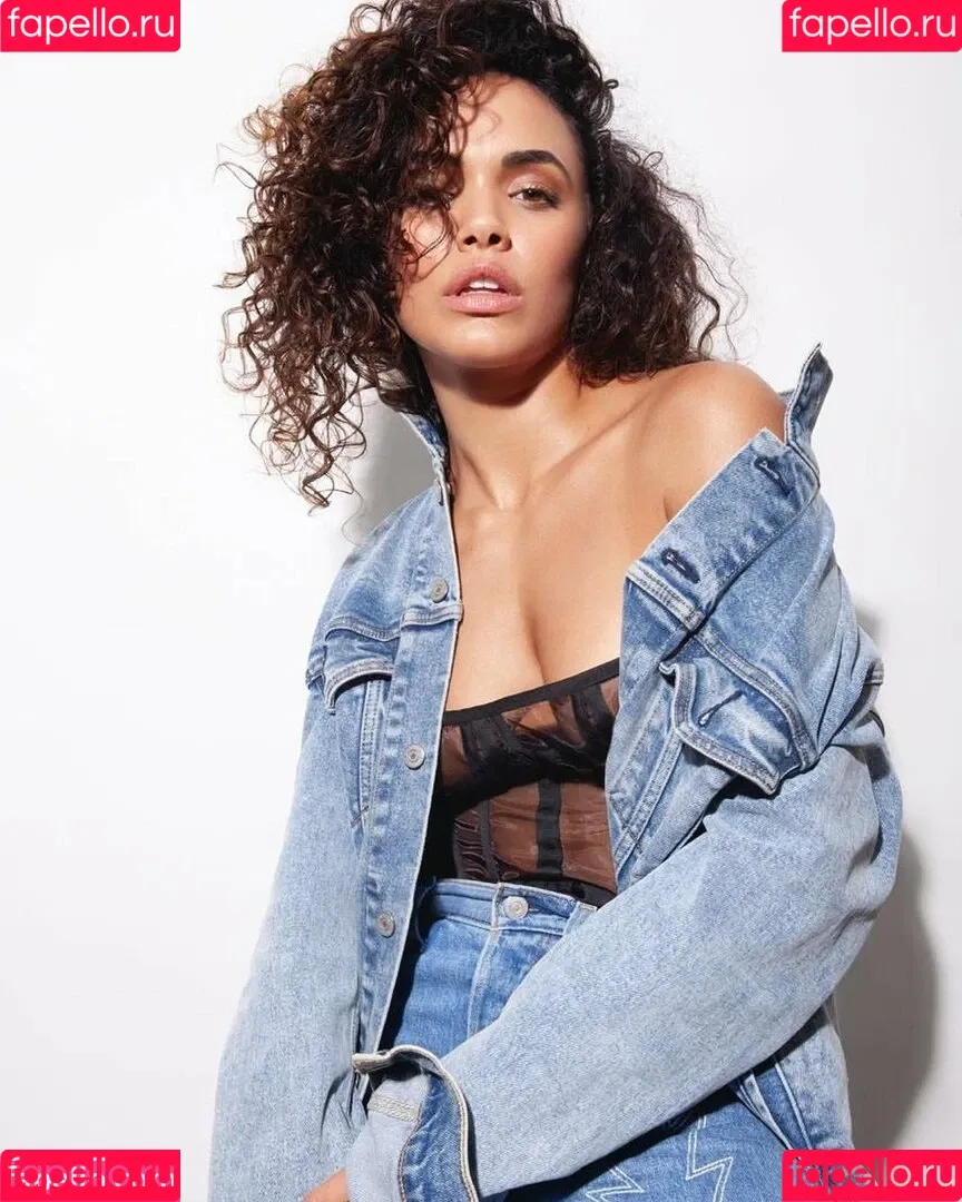 Giovana Cordeiro Onlyfans Photo Gallery 