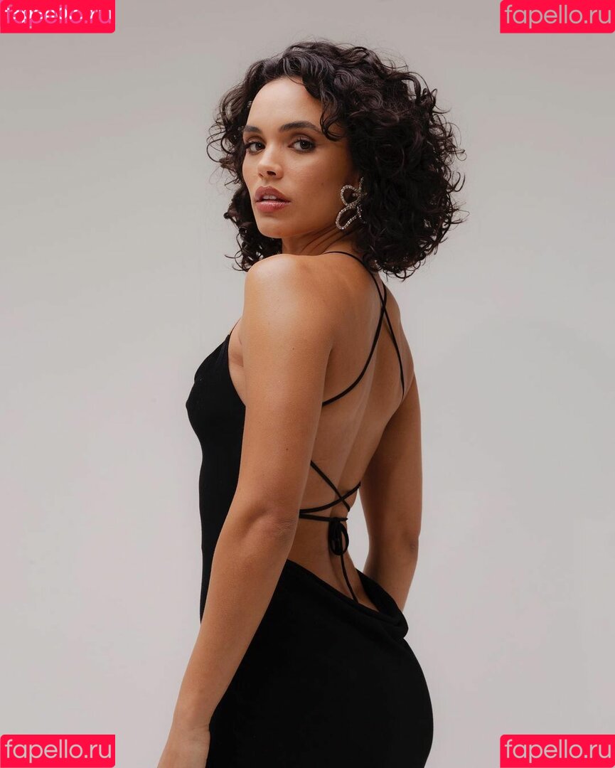 Giovana Cordeiro Nude Onlyfans Photo 45