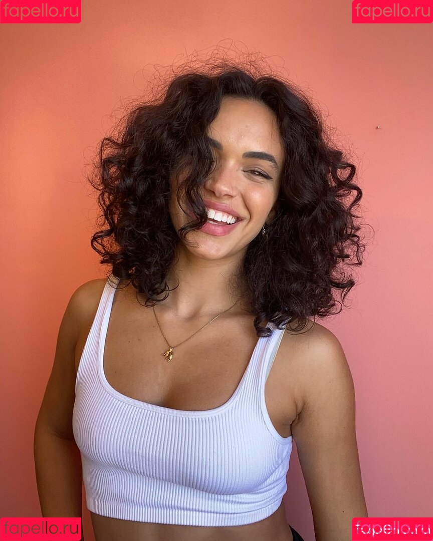 Giovana Cordeiro Nude Onlyfans Photo 41