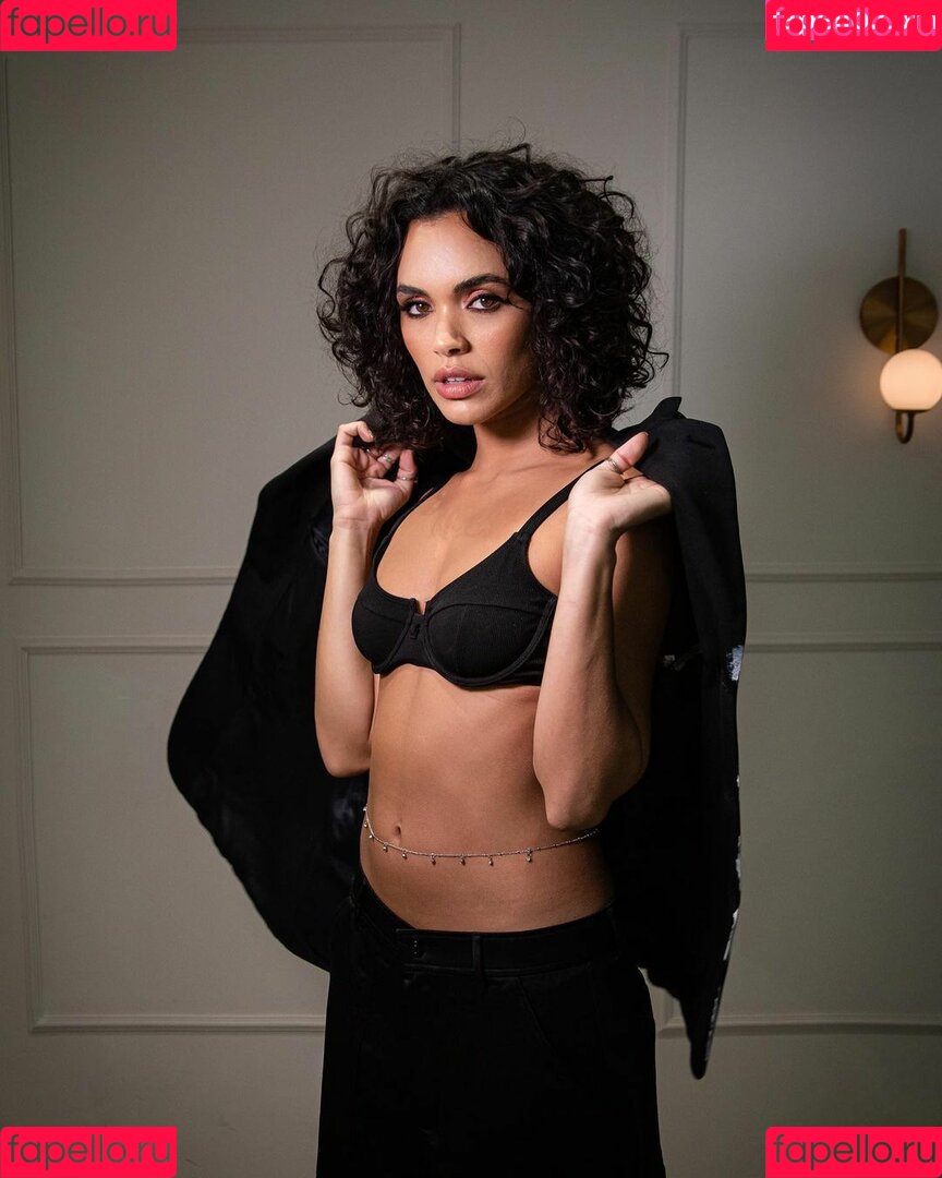 Giovana Cordeiro Nude Onlyfans Photo 30