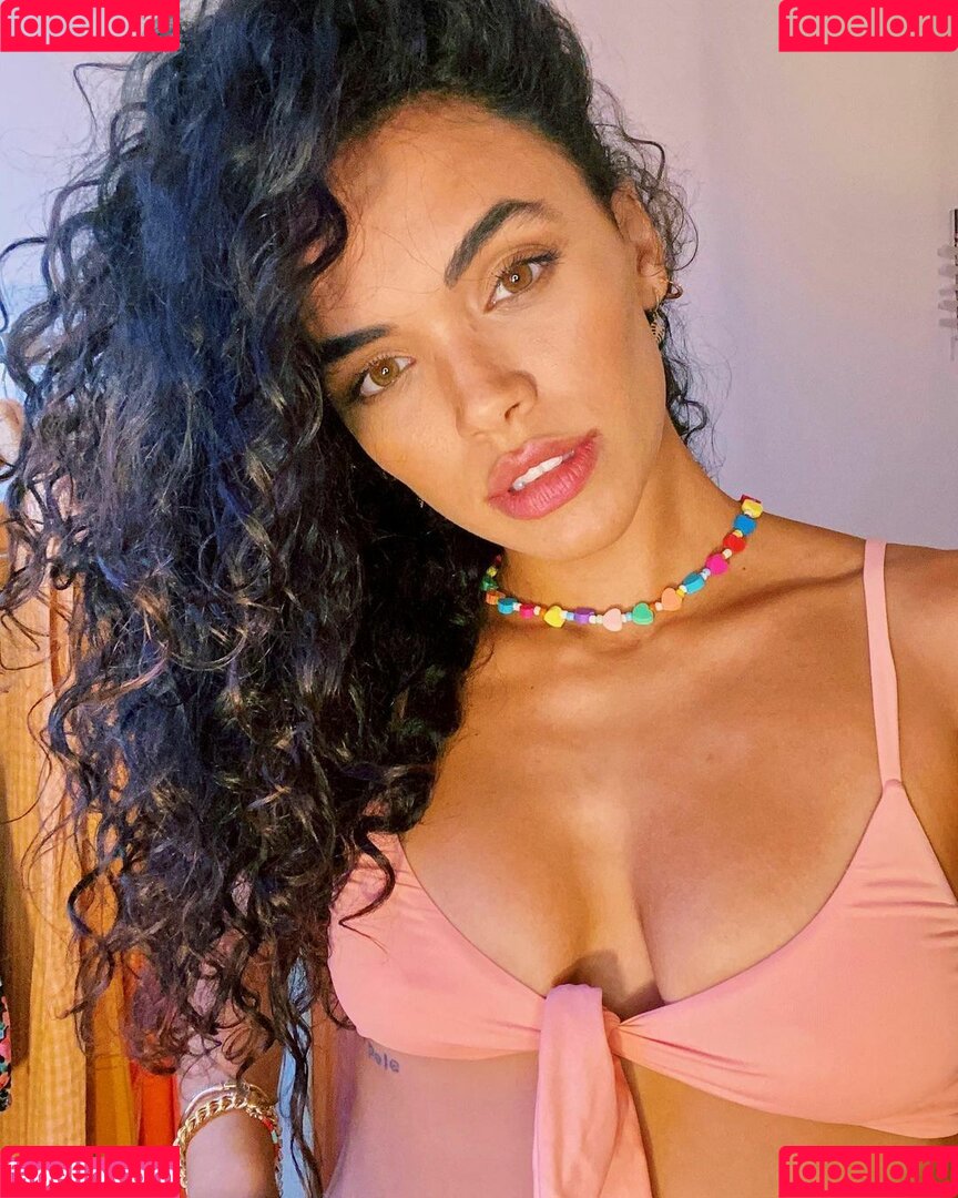 Giovana Cordeiro Nude Onlyfans Photo 8