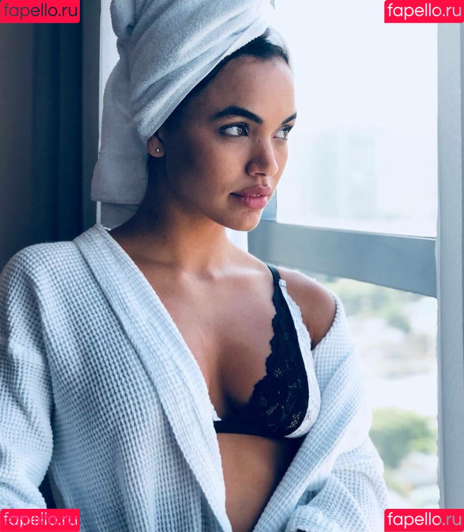 Giovana Cordeiro Nude Onlyfans Photo 3
