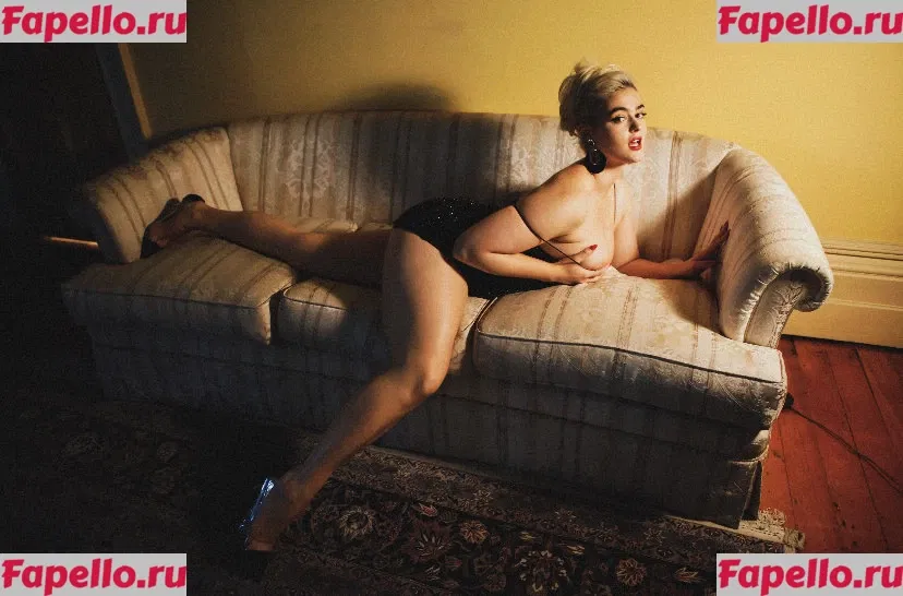 Stefania Ferrario Onlyfans Photo Gallery 
