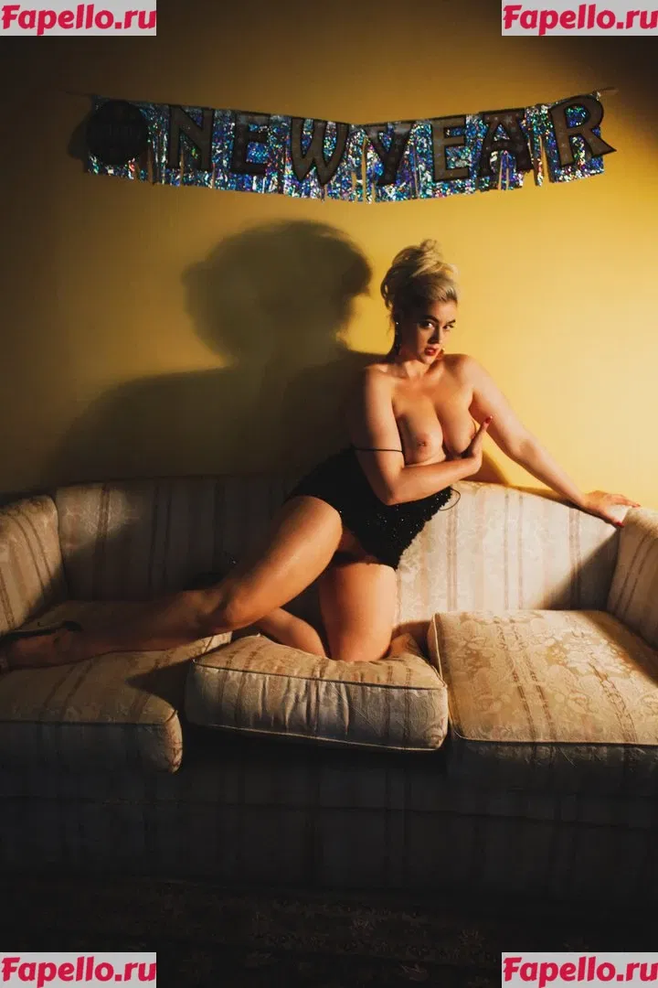 Stefania Ferrario Onlyfans Photo Gallery 