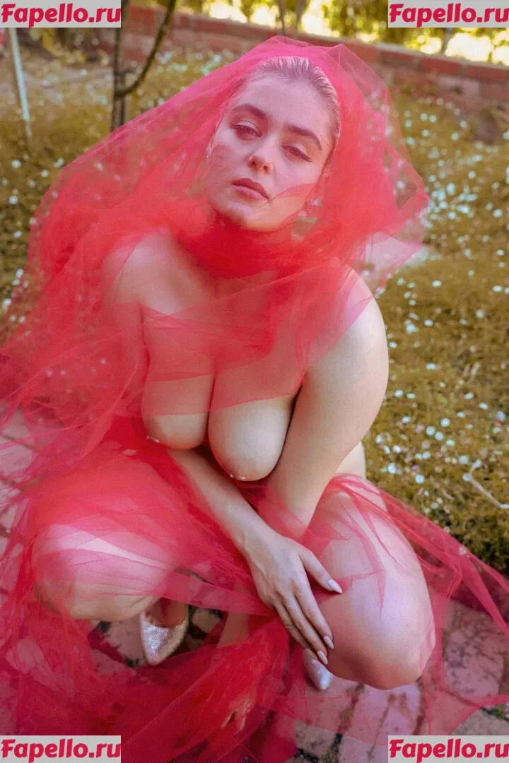Stefania Ferrario Onlyfans Photo Gallery 