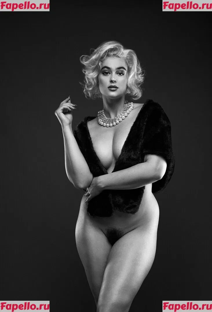 Stefania Ferrario Onlyfans Photo Gallery 