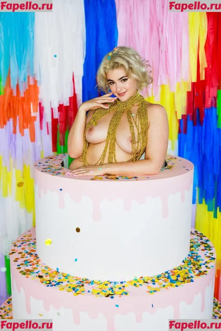 Stefania Ferrario Onlyfans Photo Gallery 