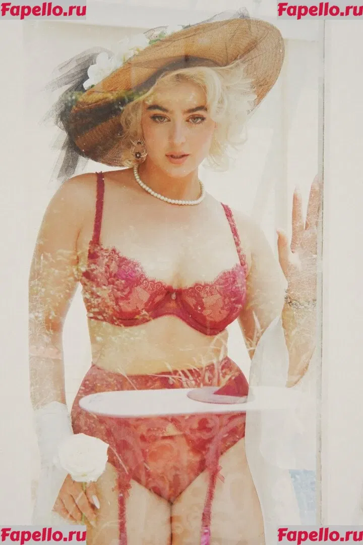 Stefania Ferrario Onlyfans Photo Gallery 