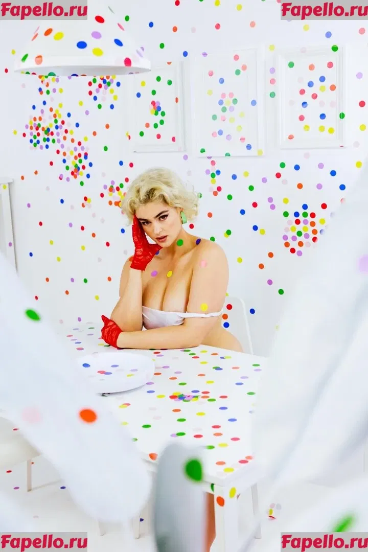 Stefania Ferrario Onlyfans Photo Gallery 