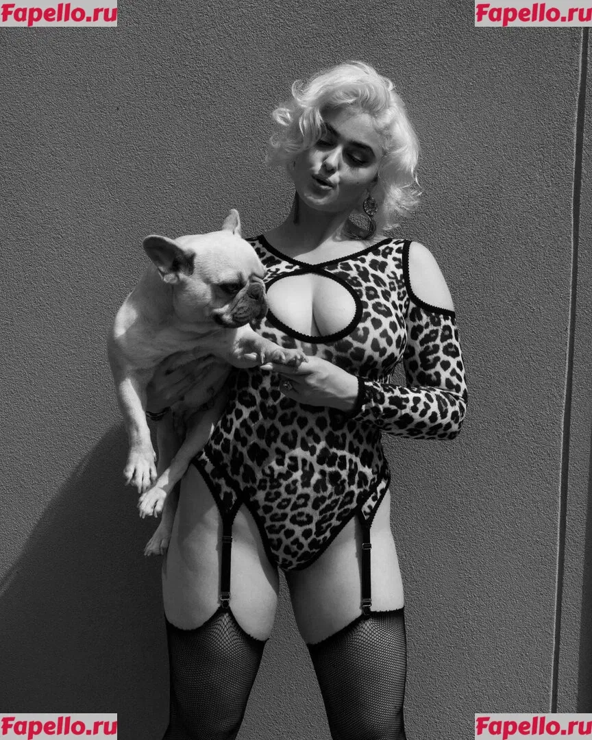 Stefania Ferrario Onlyfans Photo Gallery 
