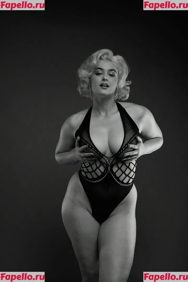 Stefania Ferrario Onlyfans Photo Gallery 