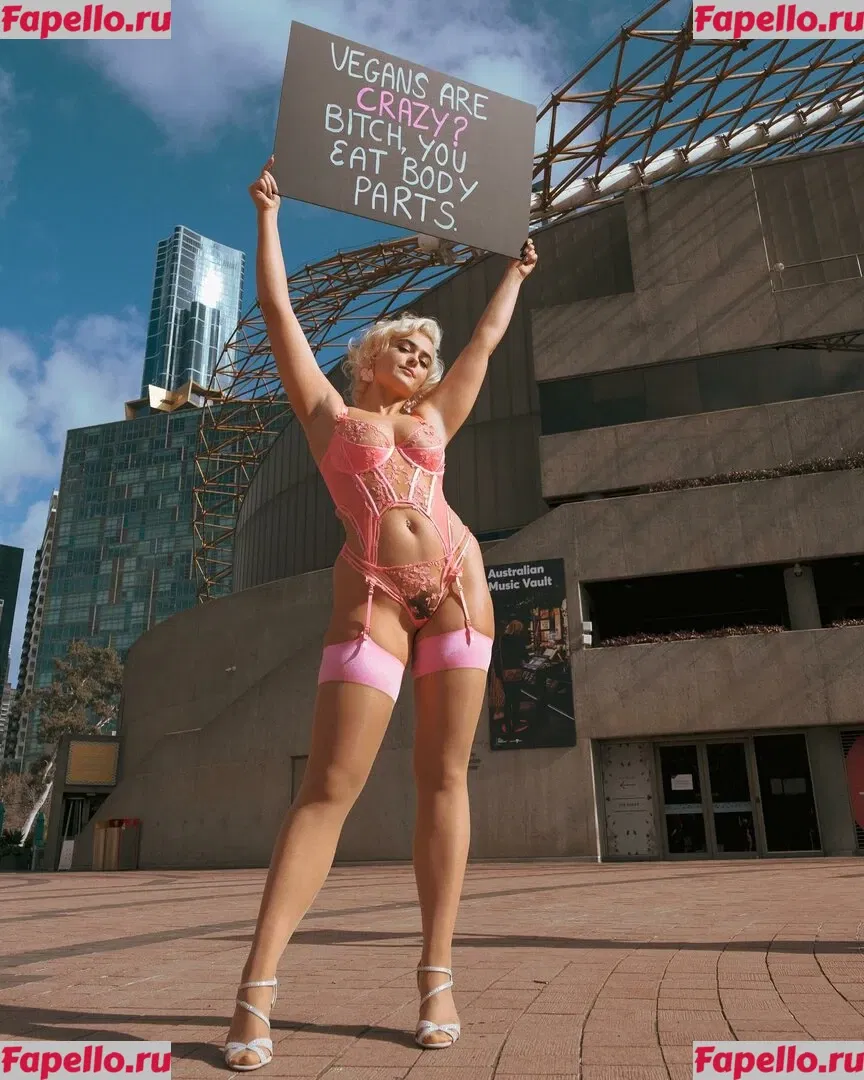 Stefania Ferrario Onlyfans Photo Gallery 