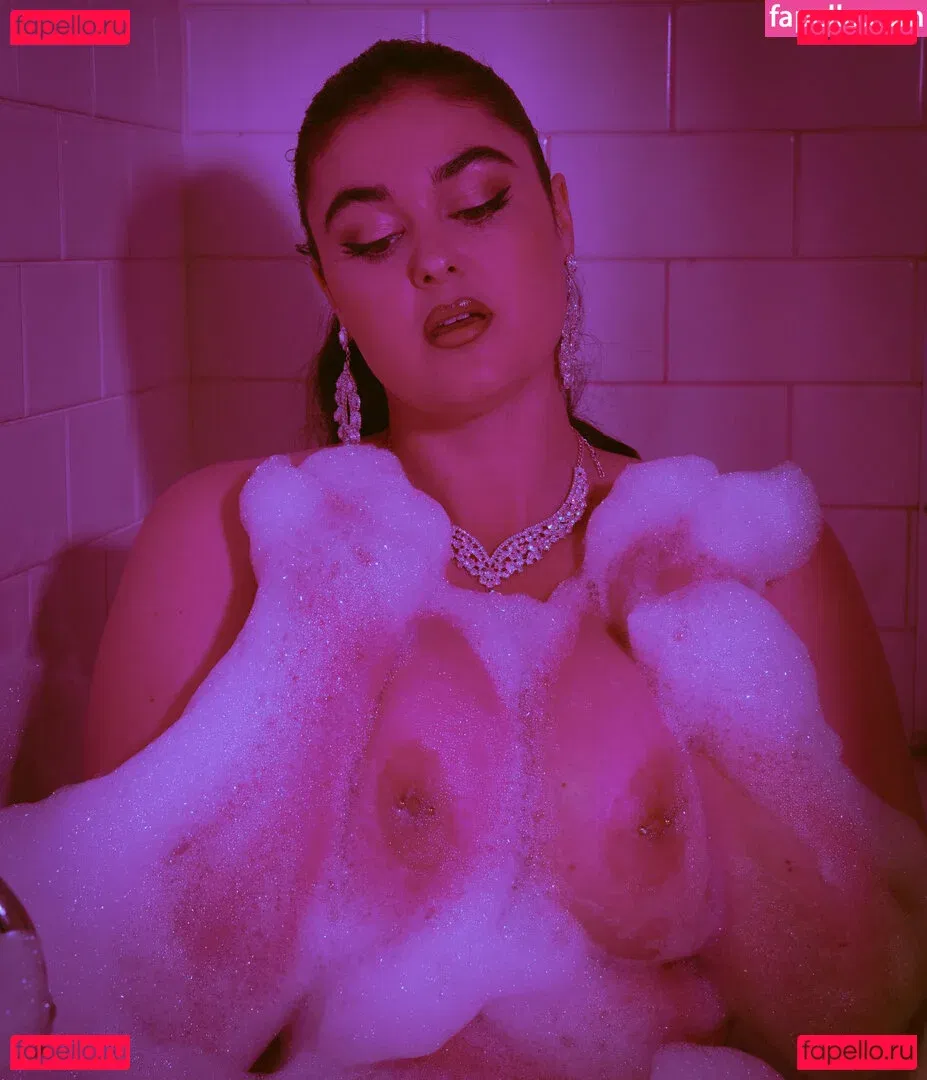 Stefania Ferrario Onlyfans Photo Gallery 