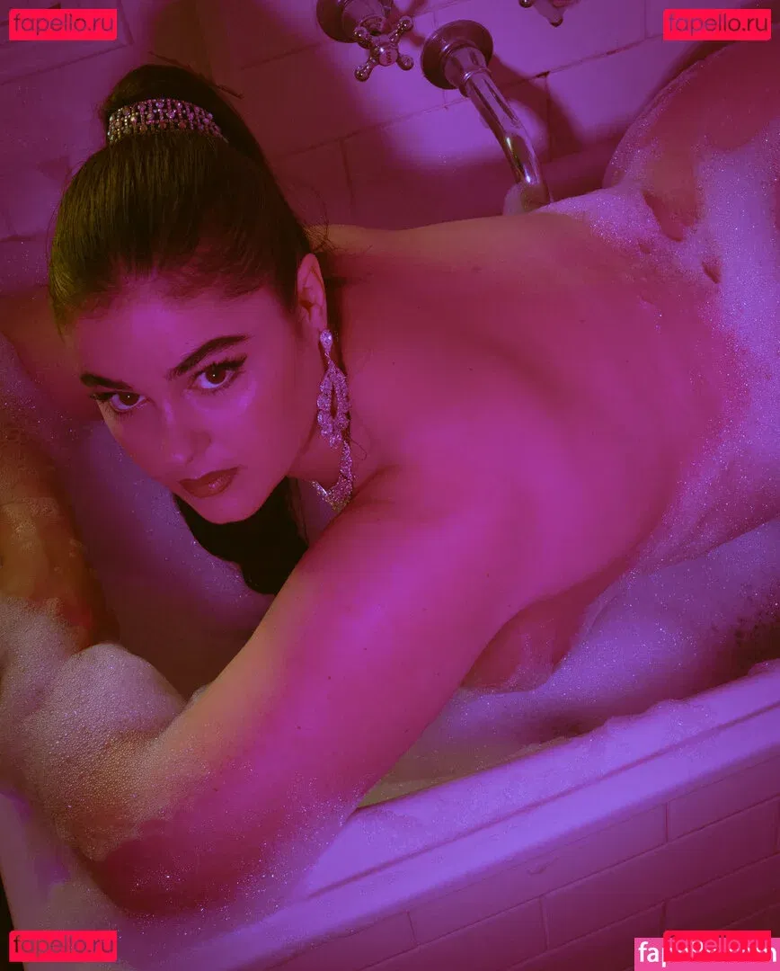 Stefania Ferrario Onlyfans Photo Gallery 