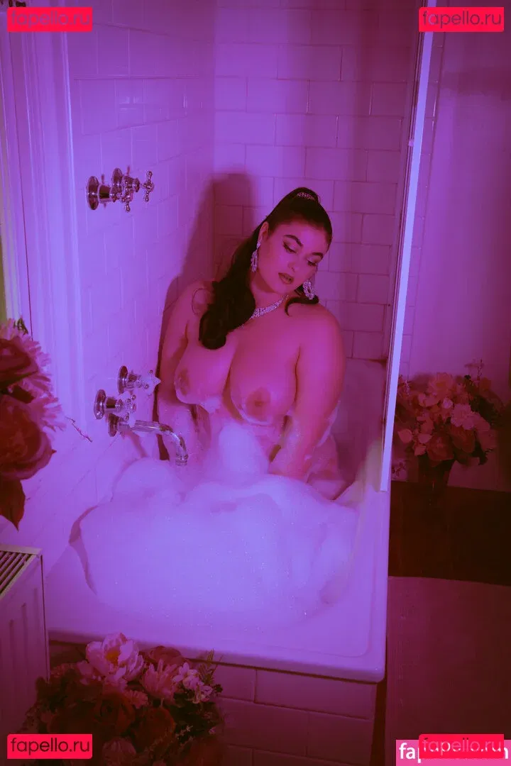 Stefania Ferrario Onlyfans Photo Gallery 