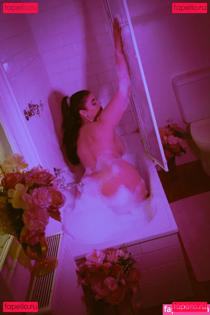 Stefania Ferrario Onlyfans Photo Gallery 