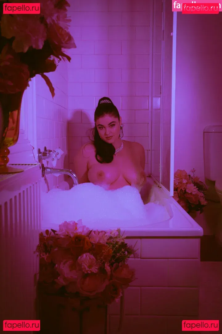 Stefania Ferrario Onlyfans Photo Gallery 