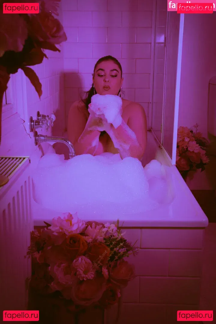 Stefania Ferrario Onlyfans Photo Gallery 