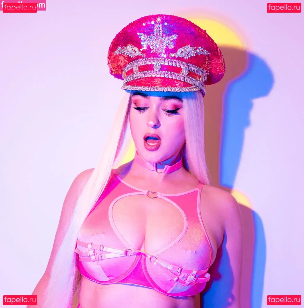 Stefania Ferrario Onlyfans Photo Gallery 