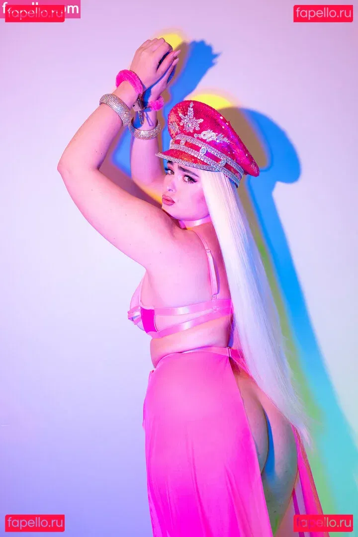 Stefania Ferrario Onlyfans Photo Gallery 