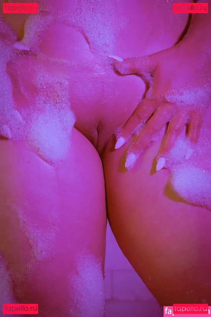 Stefania Ferrario Onlyfans Photo Gallery 