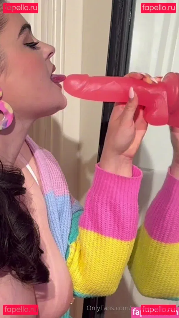 Stefania Ferrario Onlyfans Photo Gallery 