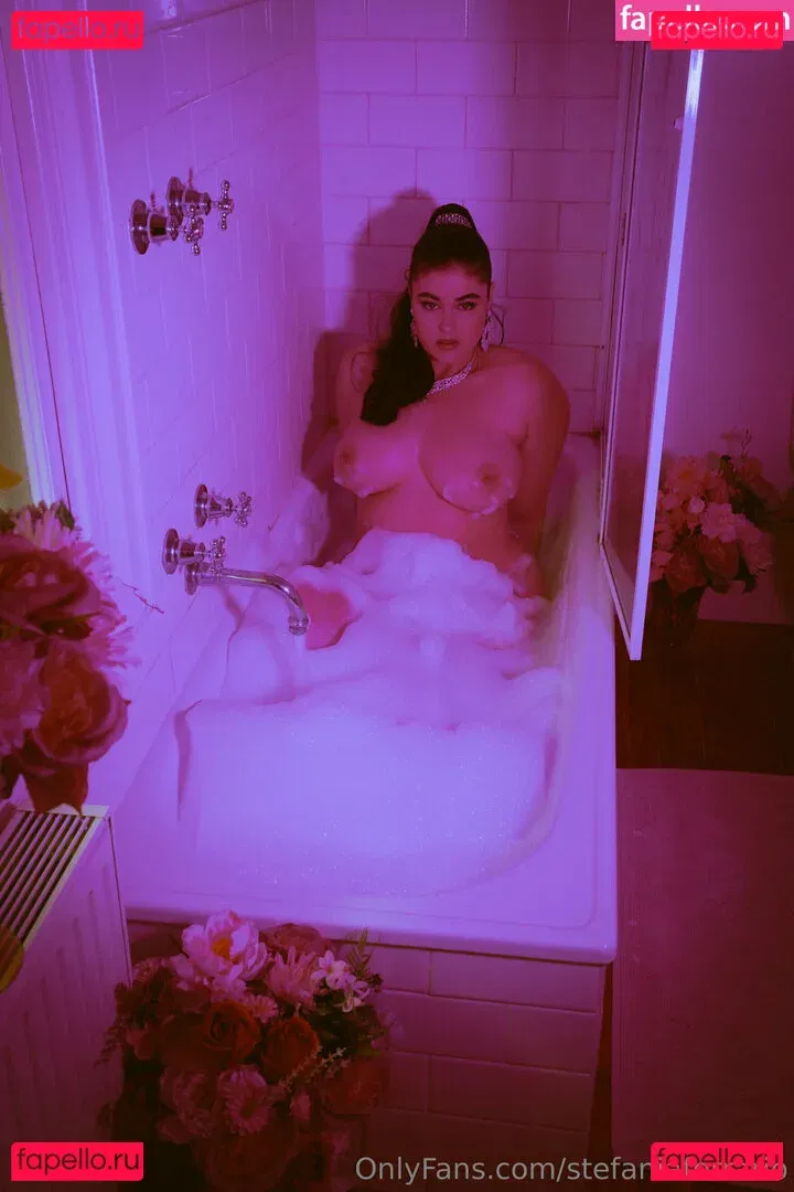 Stefania Ferrario Onlyfans Photo Gallery 