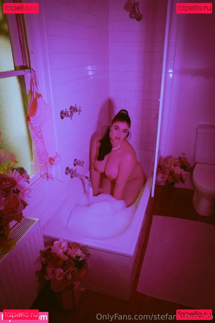 Stefania Ferrario Onlyfans Photo Gallery 