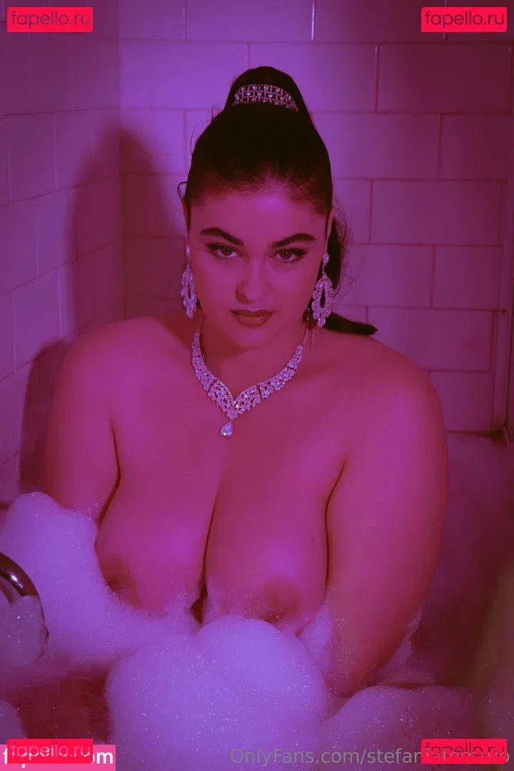 Stefania Ferrario Onlyfans Photo Gallery 