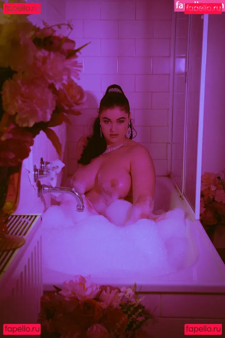 Stefania Ferrario Onlyfans Photo Gallery 