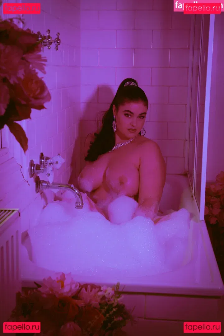 Stefania Ferrario Onlyfans Photo Gallery 