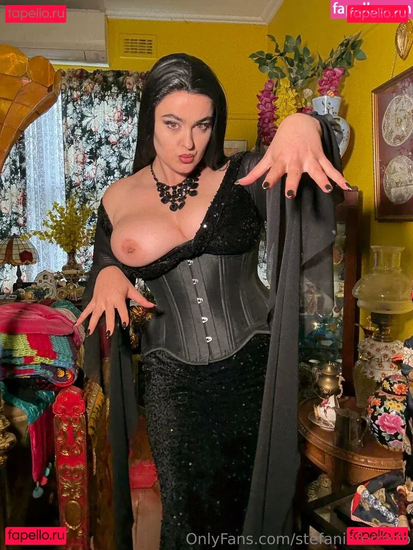 Stefania Ferrario Onlyfans Photo Gallery 