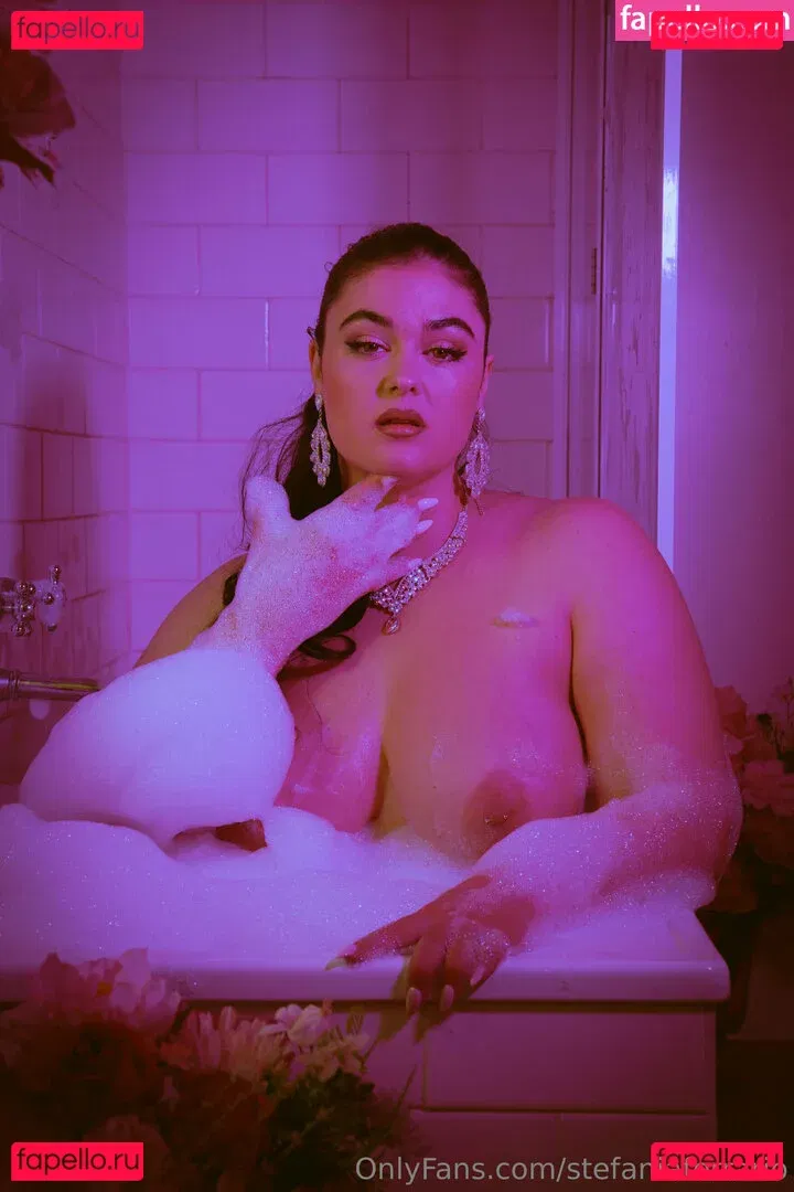 Stefania Ferrario Onlyfans Photo Gallery 