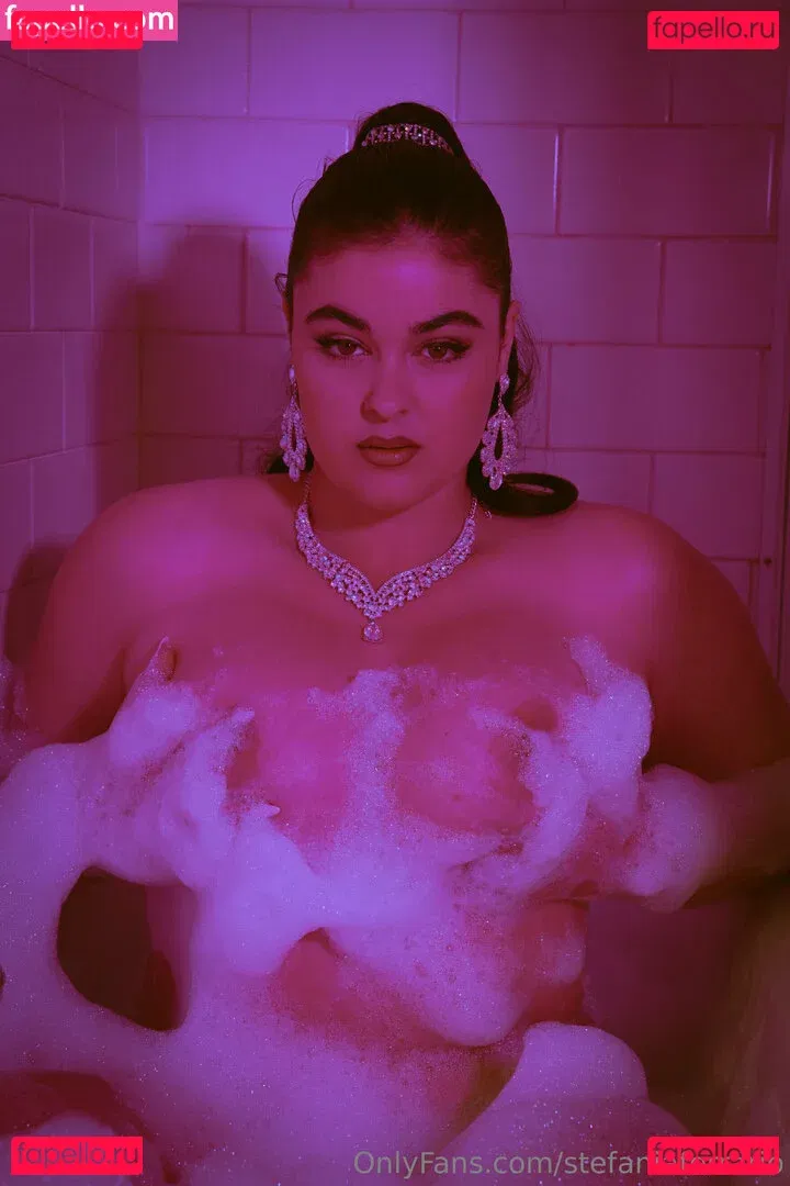 Stefania Ferrario Onlyfans Photo Gallery 