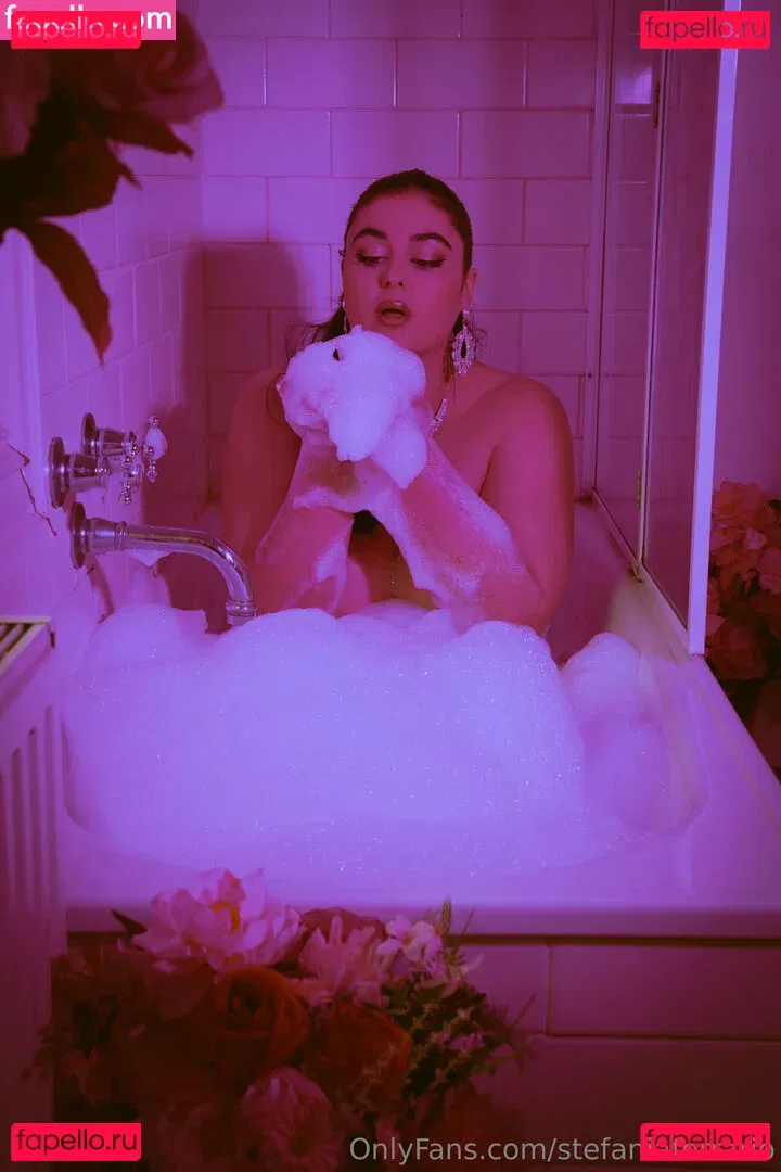 Stefania Ferrario Onlyfans Photo Gallery 