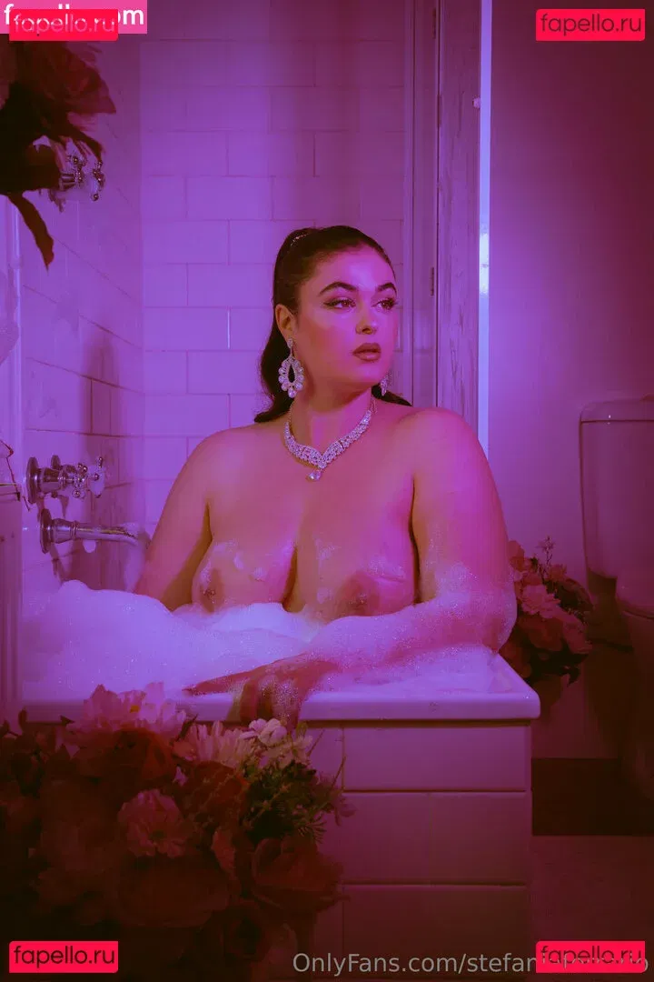 Stefania Ferrario Onlyfans Photo Gallery 