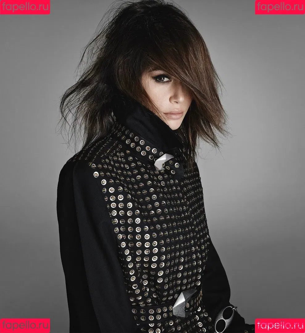 Kaia Gerber Onlyfans Photo Gallery 
