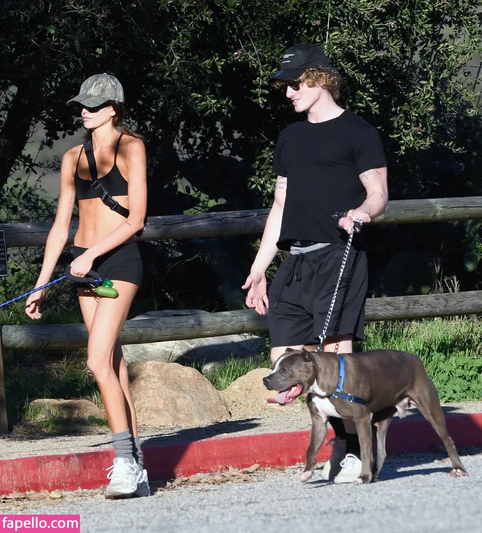 Kaia Gerber Onlyfans Photo Gallery 